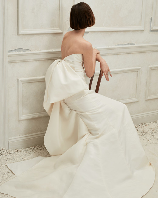 rent oscar de la renta