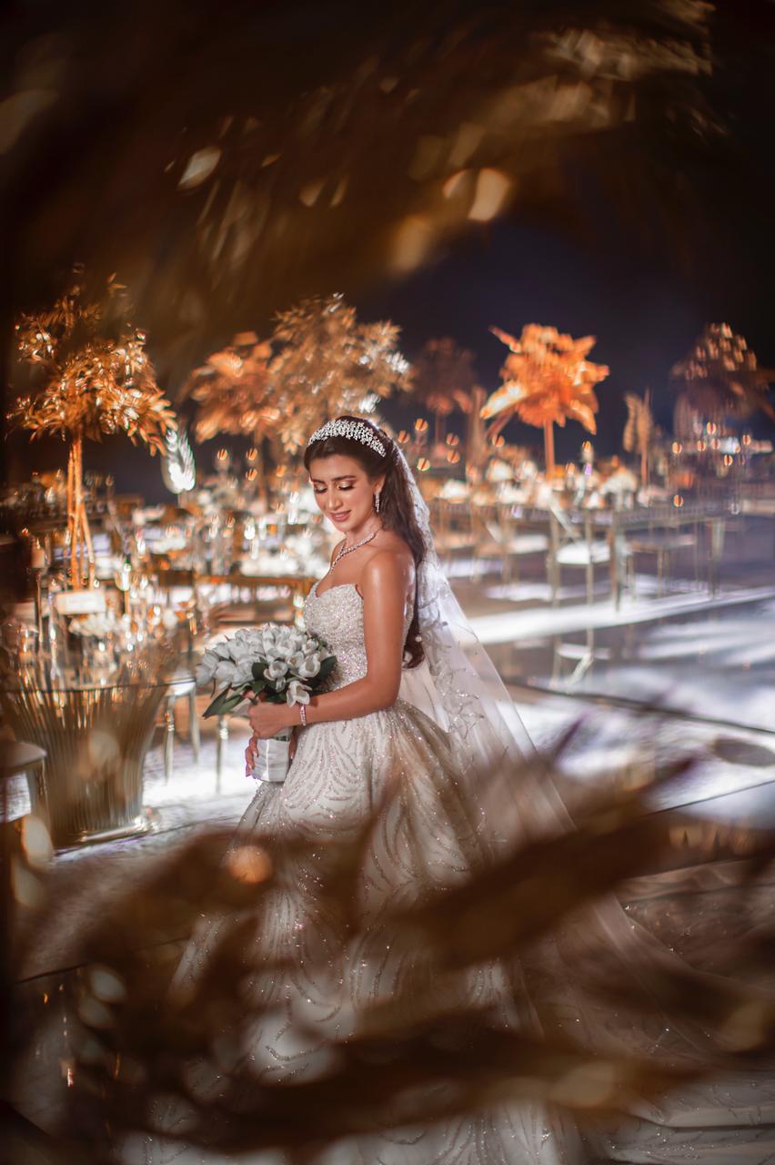 Glamorous Golden Wedding | Arabia Weddings