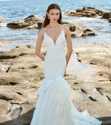 Love Enzoani 2022 Wedding Dresses | Arabia Weddings