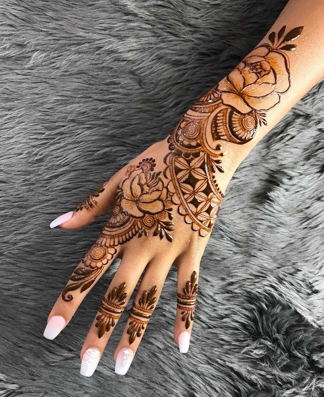 Rose Mehendi Designs Tattoo Ideas | Arabia Weddings