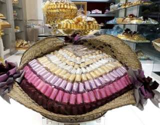 حلوى وقهوه