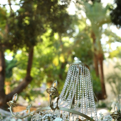 حفل زفاف لبناني يسطع بتفاصيل رومانسية