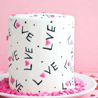 Beautiful Anniversary Cakes You Will Love