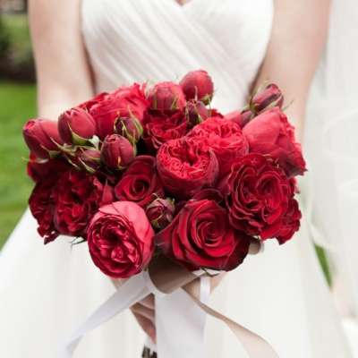 Beautiful Red Wedding Bouquet Ideas