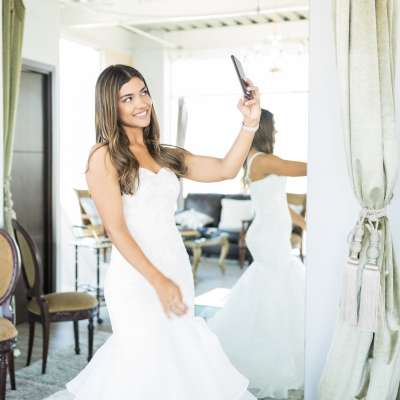 5 فوائد لشراء فستان زفافك عبر الإنترنت 