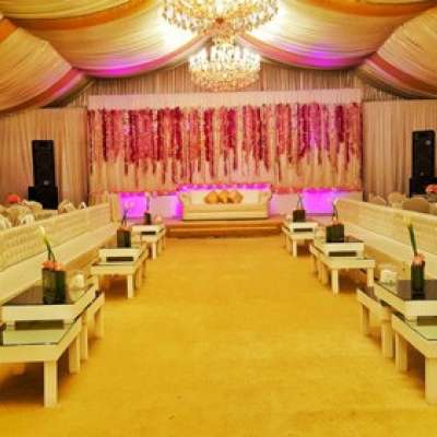 خيمة نور في منتجع اليت