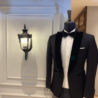 نيفي تيلر ميد