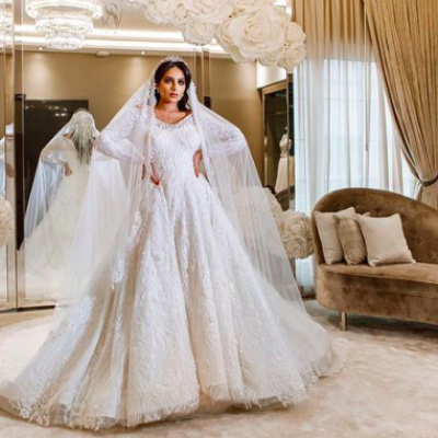 اليزابيث دي نايا برايدلز 