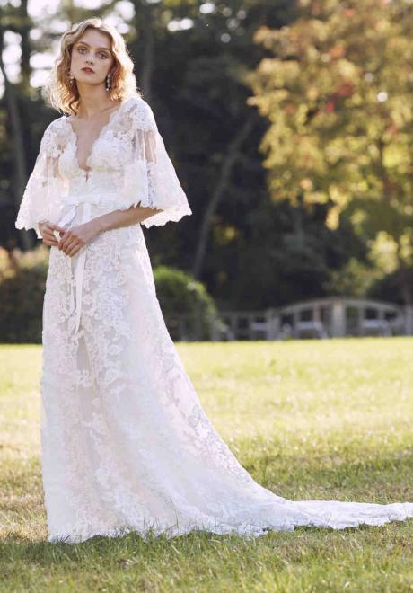 Fall 2019  Wedding  Dresses  by Marchesa Arabia Weddings 