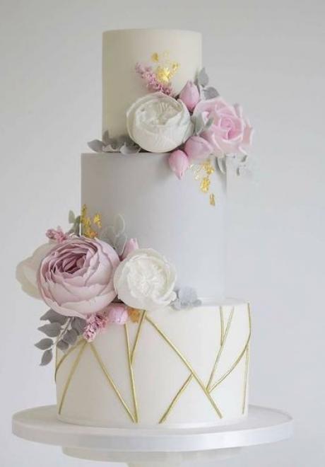 Beautiful Engagement Cakes You Will Love