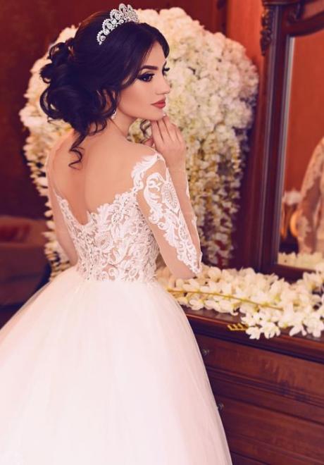 Beautiful Bridal Hairstyles with Tiaras