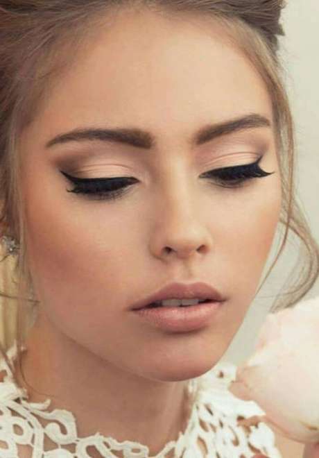 Beautiful Soft and Natural Makeup Looks For Every Bride