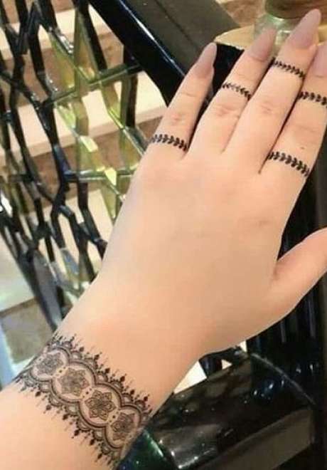Simple Henna Design 9