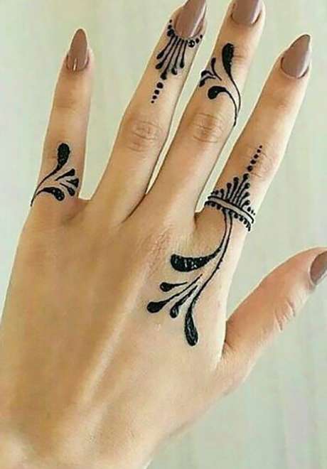 Simple Henna Design 4