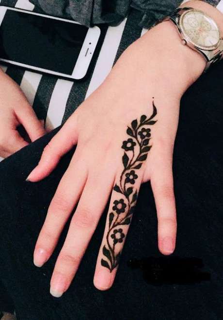 Simple Henna Design 3