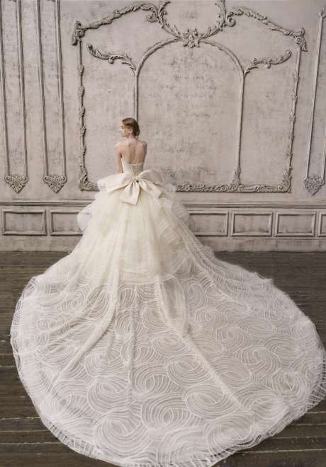 فساتين زفاف أتيليه كوتور 2022 من تصميم جيمي تشو
