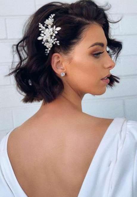 Beautiful Bridal Hairstyles For Short Hair