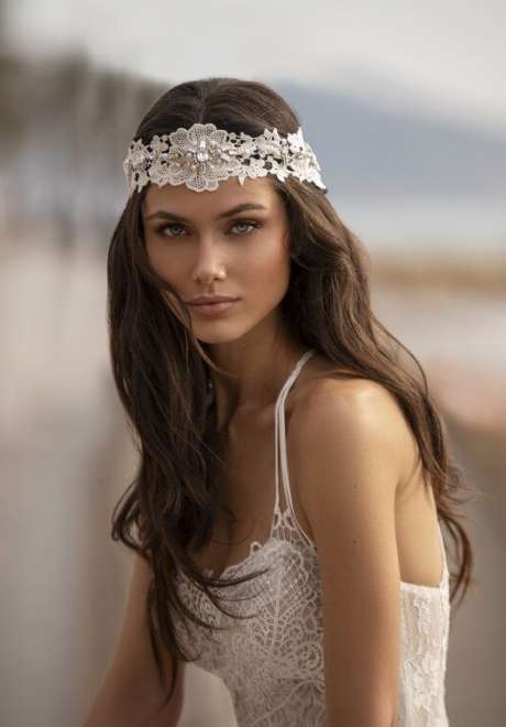 Beautiful Ways to Let Your Hair Down for Your Wedding