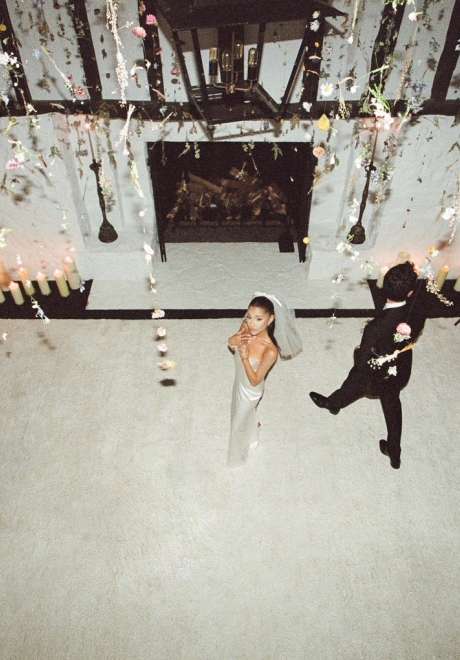 صور حفل زفاف أريانا غراندي ودالتون غوميز