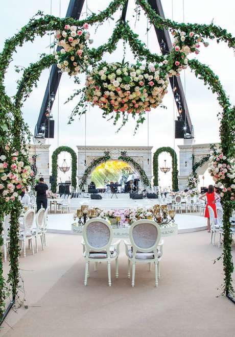 حفل زفاف مستوحى من أزهار الحدائق في لبنان