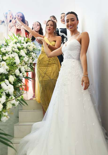مجموعة فساتين زفاف سارة منصور لعام 2022