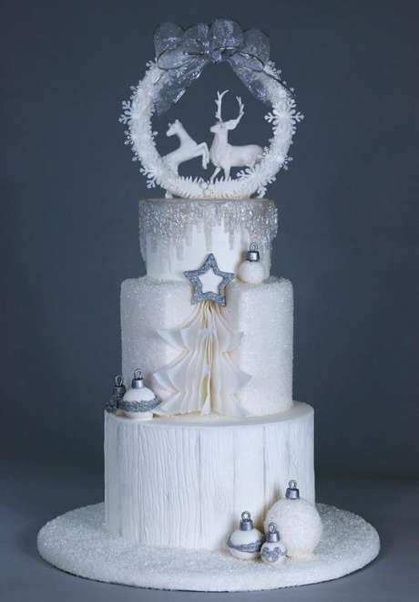Lovely Christmas-Inspired Wedding Cakes