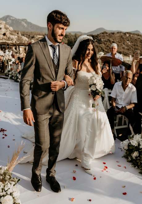Maysoon Bastoni's brother walking her down the aisle