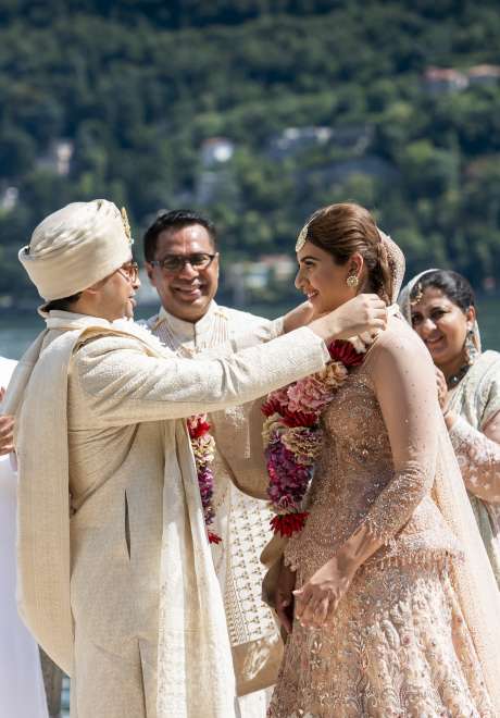 حفل زفاف هندي جميل في بحيرة كومو 