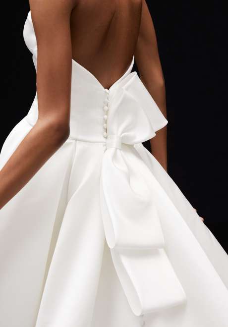 Alyne Wedding Dress Collection for Spring/Summer 2023 by Rita Vinieris