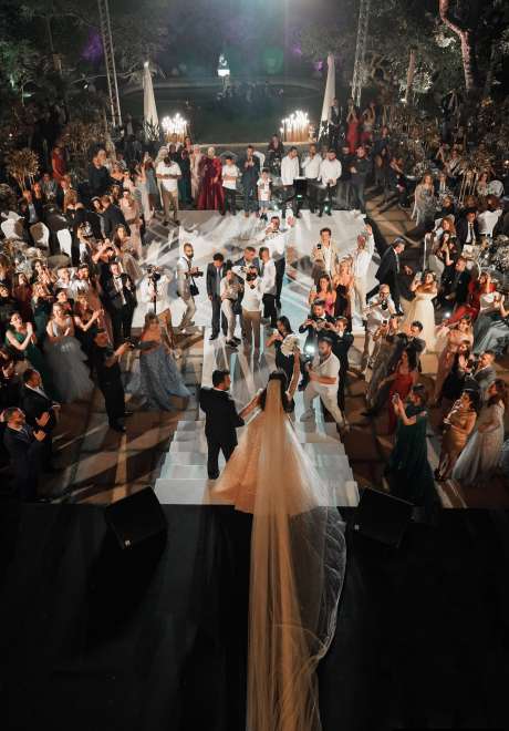 حفل زفاف فاخر باللونين الذهبي والأبيض في لبنان