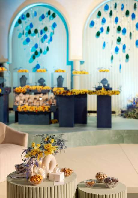 حفلة خطوبة باللون الأزرق الكريستالي في دبي