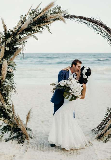 Ideas for Beautiful Beach Wedding Arches