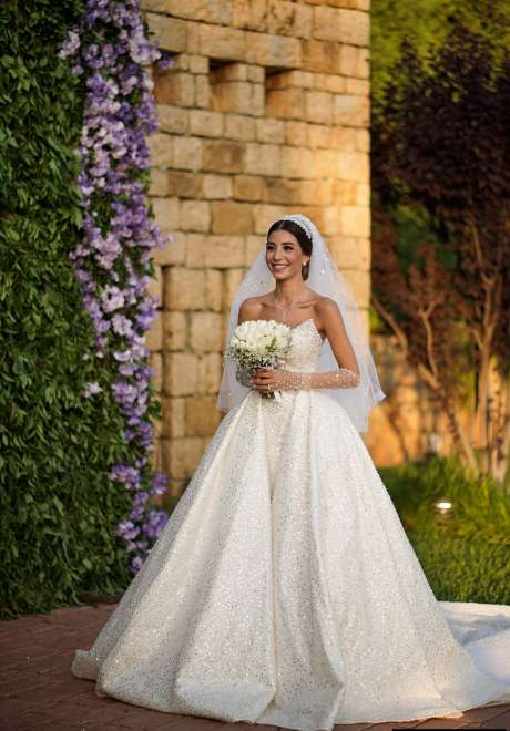 حفل زفاف بثيم الحديقة البنفسجية في لبنان