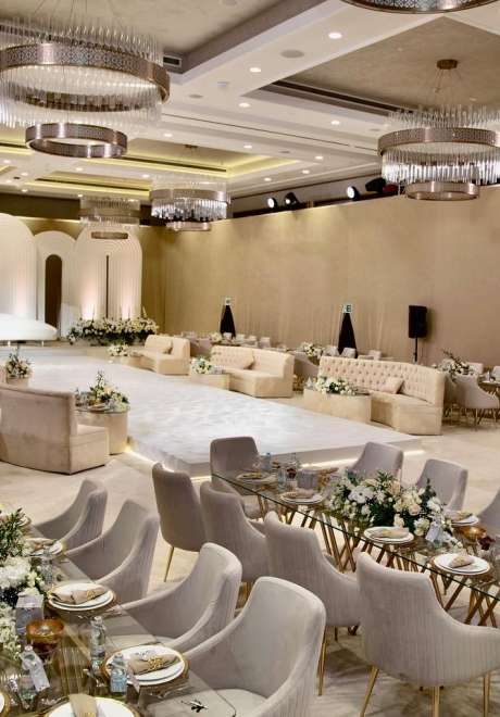 حفل زفاف أنيق بألوان محايدة في قطر