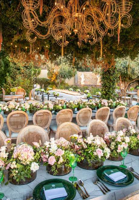 حفل زفاف على طراز الحدائق الرومانية القديمة في عمان