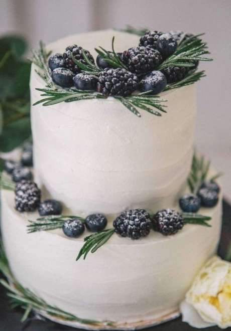 Berry Decorated Wedding Cakes for Winter