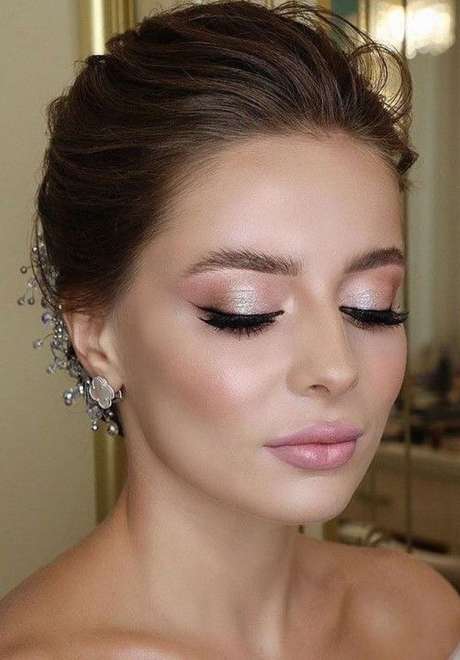 Metallic Makeup Looks for The New Year Bride