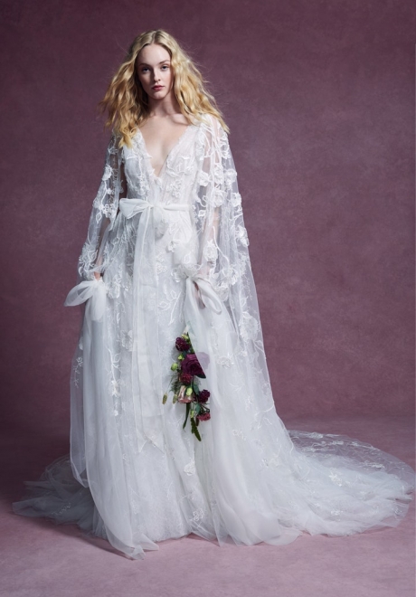 Beautiful Bridal Cover Ups for Winter Beautiful Bridal Cover Ups for Winter