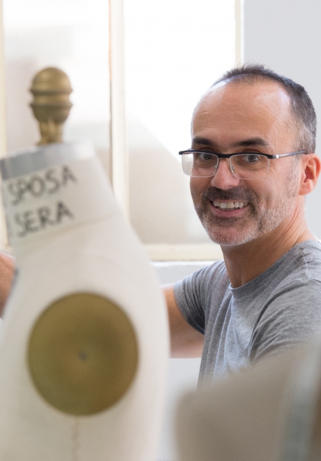 مقابلة مع مصمم الأزياء العالمي بيتر لانغنر