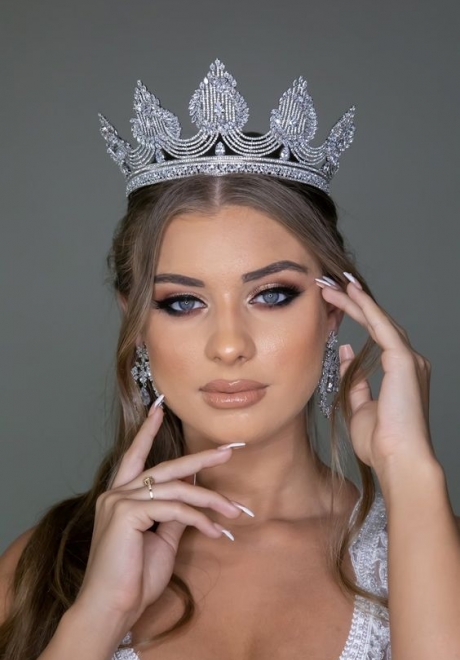 تسريحات عرايس بالتاج الملكي