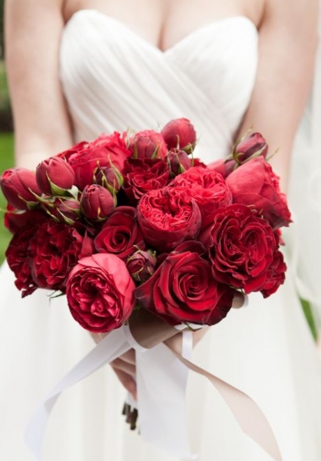 Beautiful Red Wedding Bouquet Ideas