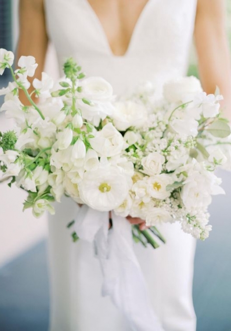 Pretty White Wedding Bouquet Ideas