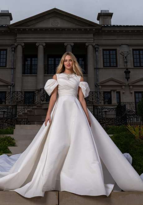 Reem Acra 2019 Off Shoulder Satin Zuhair Murad Wedding Dress With Side  Split Plus Size Fairy Bridal Gown For Beach, Boho Chic, And Robe De Mariée  From Greatvip, $90.61