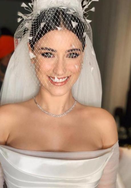Turkish Actress Hazal Kaya Gets Married to Ali Atay ...