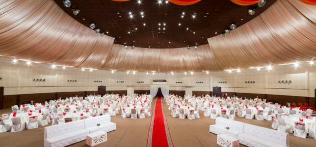 حزمة زفاف قمر في فندق الفلاج مسقط