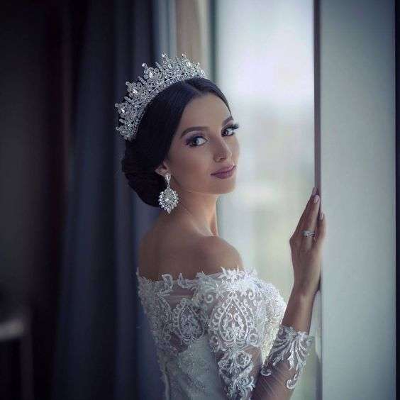 Bridal Hairstyles with Tiaras Bridal Hairstyles with Tiaras