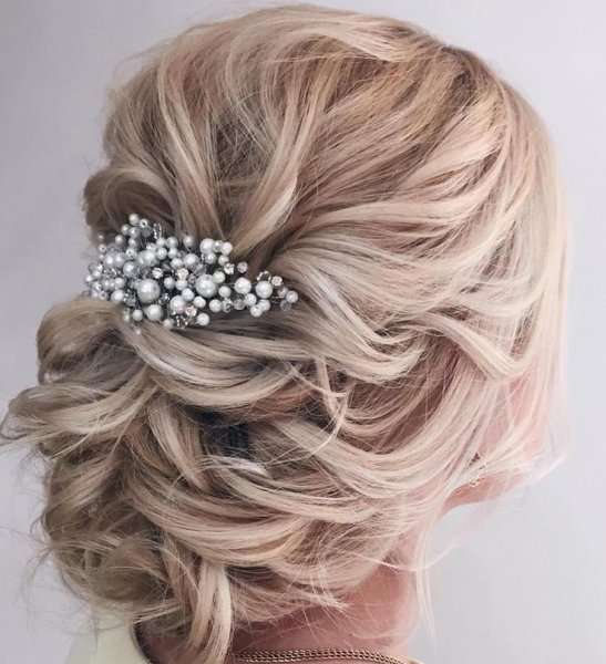 Curly Bridal Hairstyles | Arabia Weddings Curly Bridal Hairstyles | Arabia Weddings