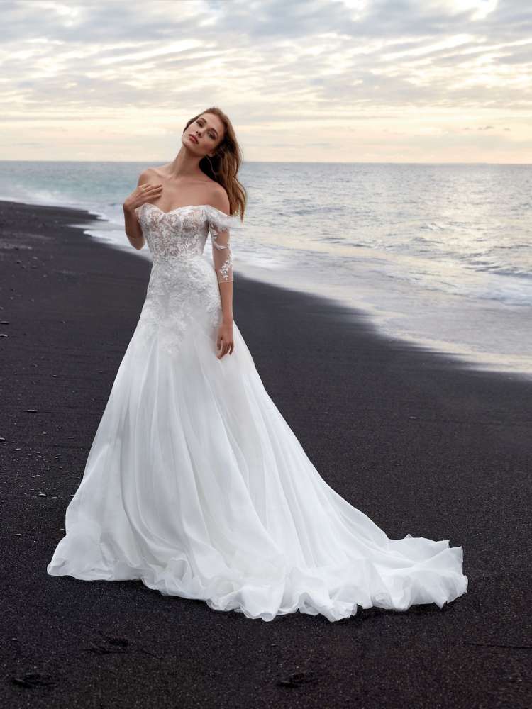 Nicole Milano 2022 Wedding Dresses | Arabia Weddings