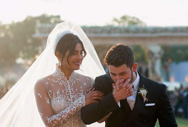 Priyanka chopra wedding dress online