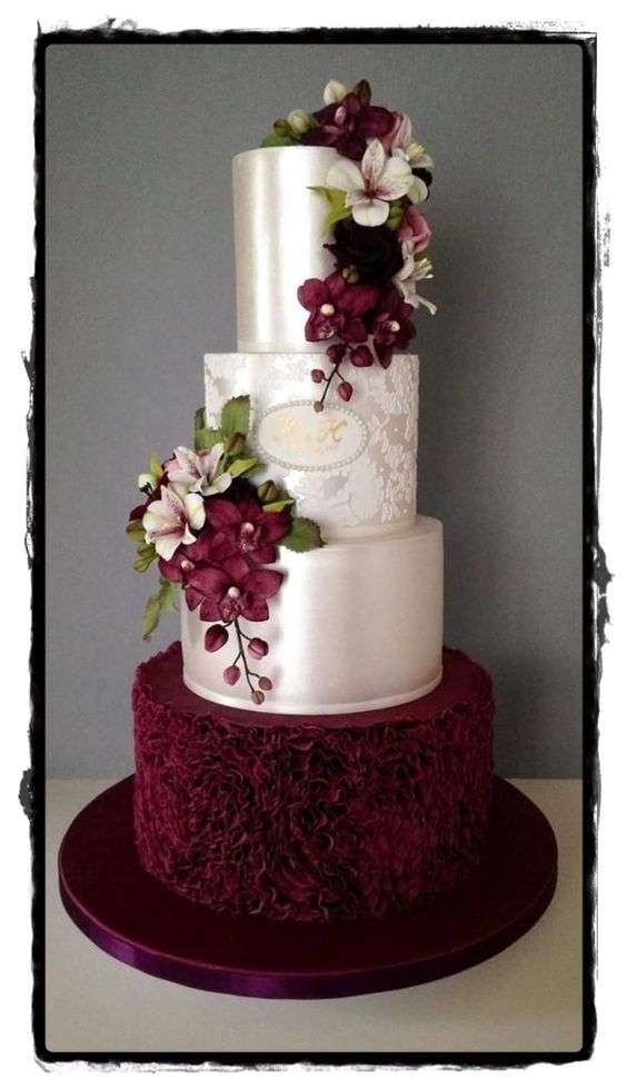 engagement cake - Decorated Cake by mona ghobara/Bonboni - CakesDecor
